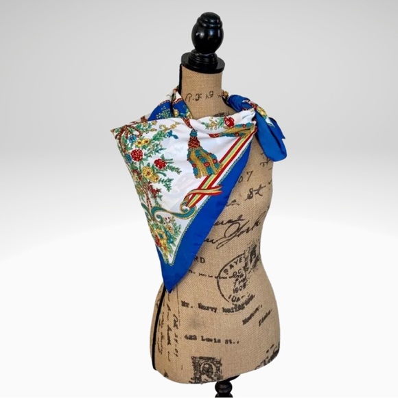 Vintage Neck Scarf Tassels and Flowers Print Square Neckerchief 31x31” - Picture 5 of 7